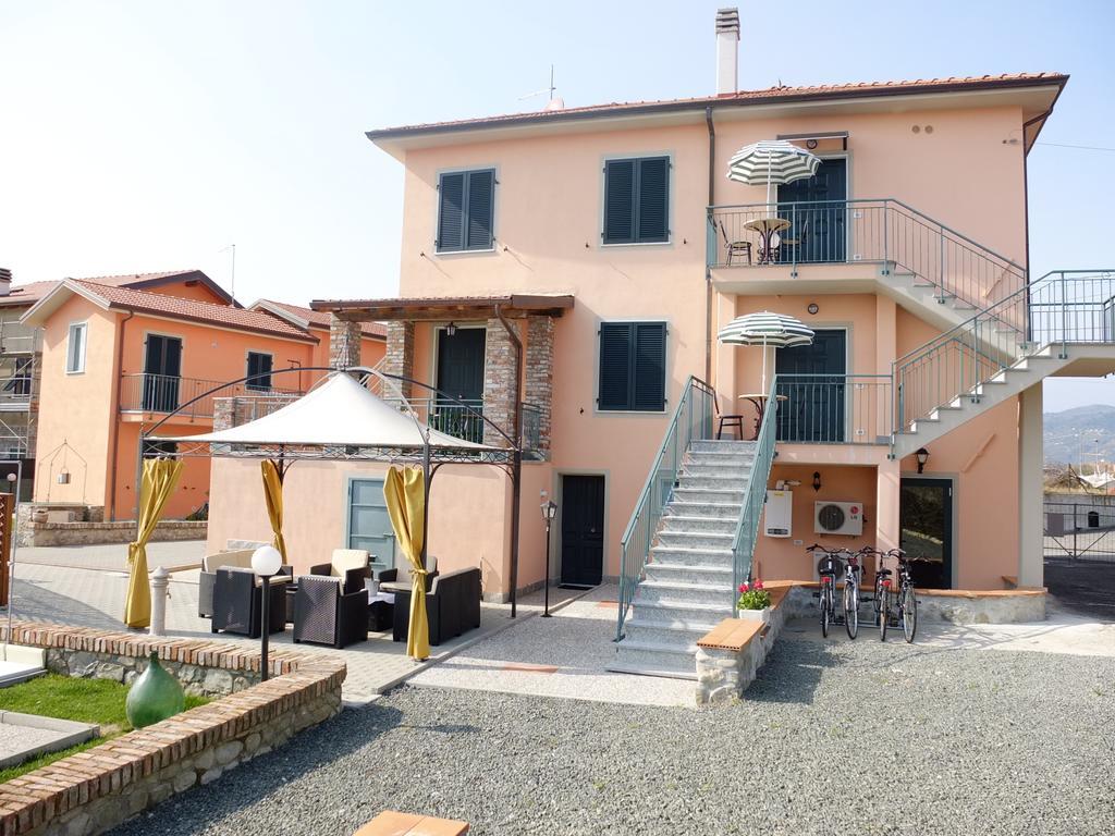 La Fonda Casa Vacanze-Appartamenti Con Piscina سانتو ستيفانو دي ماجرا الغرفة الصورة